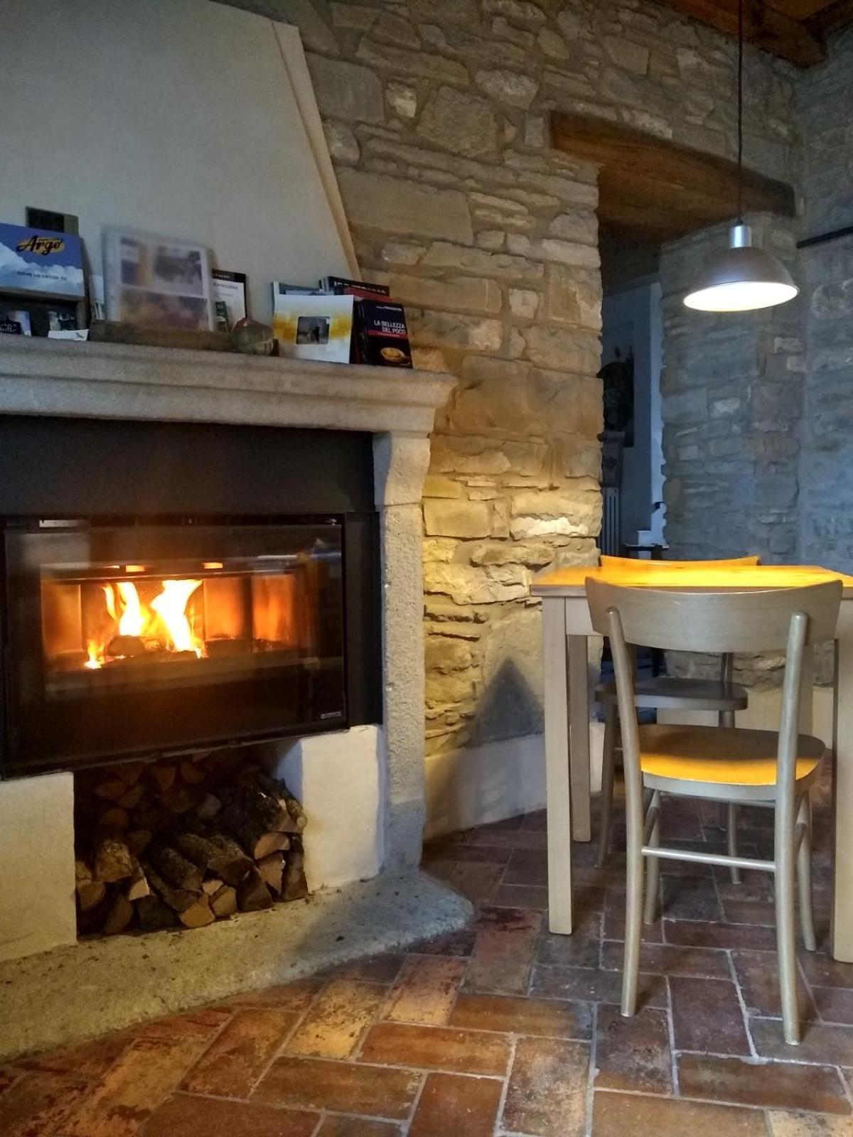 Le Spine B&B Sulla Via Francigena ベルチェート エクステリア 写真